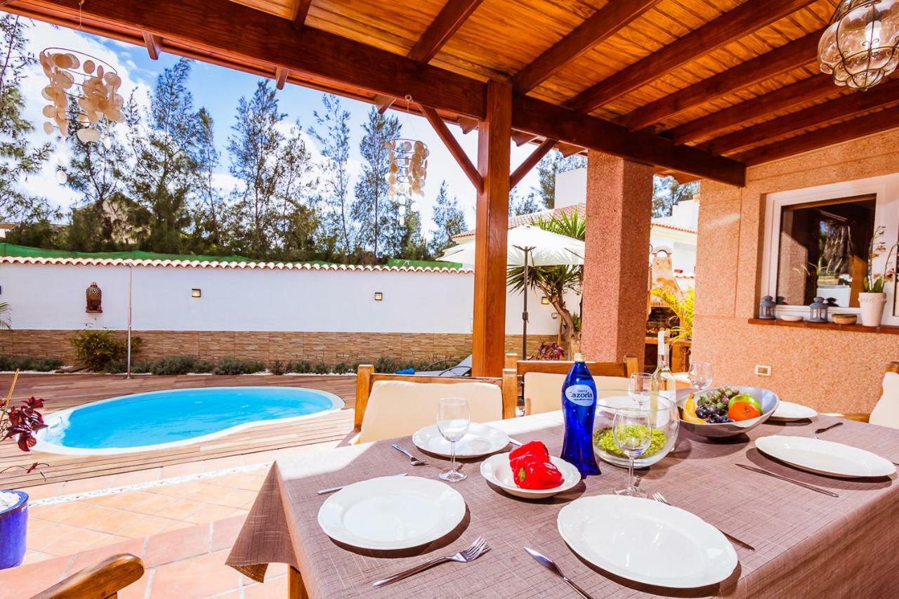 Villa Hibiscus Centrum Corralejo Beach Private Pool Family Bagian luar foto