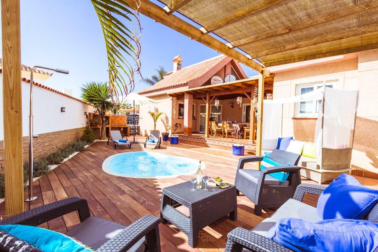 Villa Hibiscus Centrum Corralejo Beach Private Pool Family Bagian luar foto