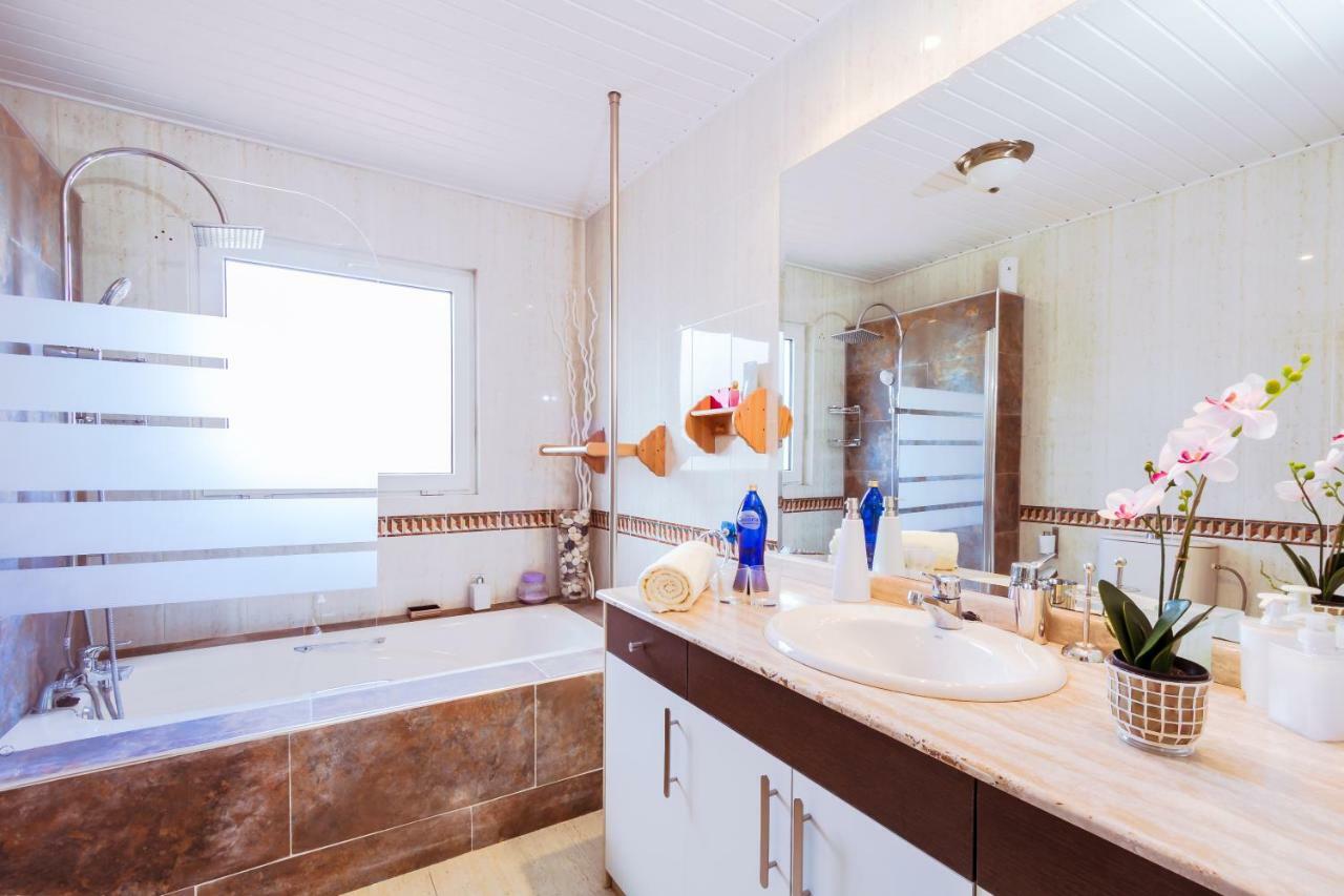 Villa Hibiscus Centrum Corralejo Beach Private Pool Family Bagian luar foto