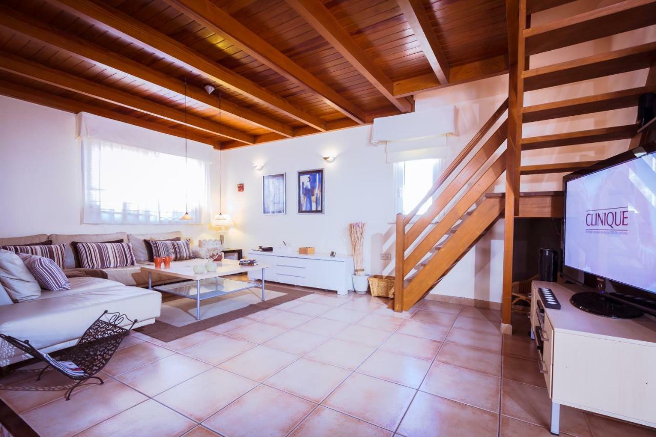 Villa Hibiscus Centrum Corralejo Beach Private Pool Family Bagian luar foto